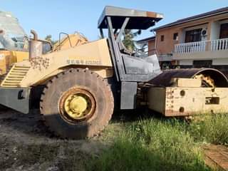 A picture of 2004 XCMG XCMG ROLLER
