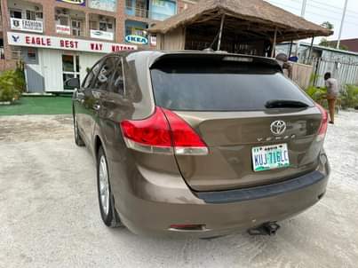 A picture of Sharp 2012 Toyota Venza With Sound 4plugs engine Smooth gear