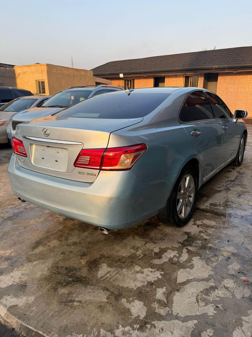 A picture of Lexus es350