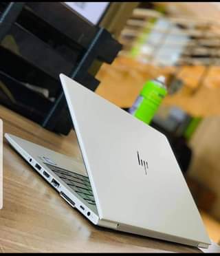 A picture of Hp elitebook 840g5 ram8gb 256ssd