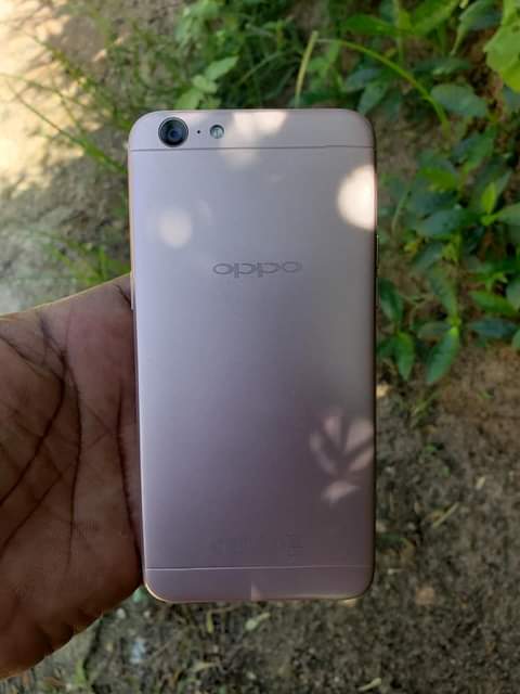 A picture of OPPO A 57