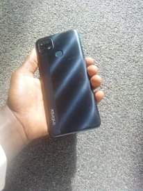 A picture of Infinix hot 10i na hot 8 lite