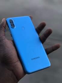 A picture of SAMSUNG A11