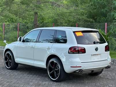 A picture of Volkswagen Touareg