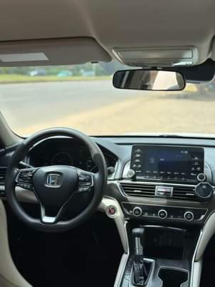 A picture of Distress alert 2018 Honda Accord No single fault bought brand