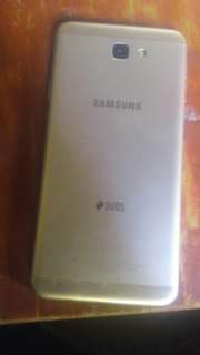 A picture of Samsung j7prime inacreck