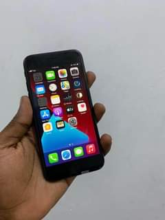 A picture of Iphone 7 32GB