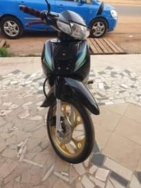 A picture of J ai une motos vendre trs propre troc possible WhatsApp