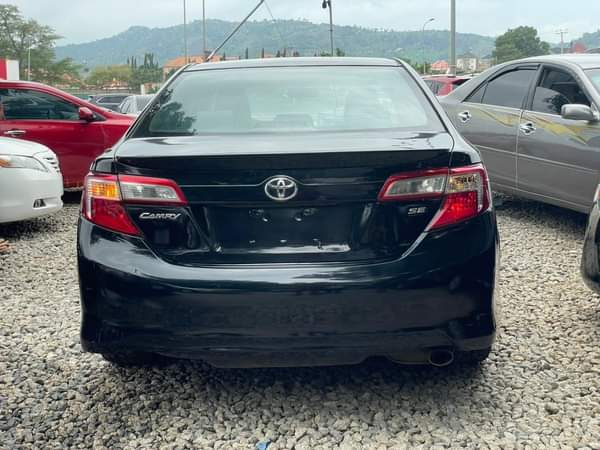 A picture of 2013 TOYOTA CAMRY SE FOR SALE AT ABUJA 9 5