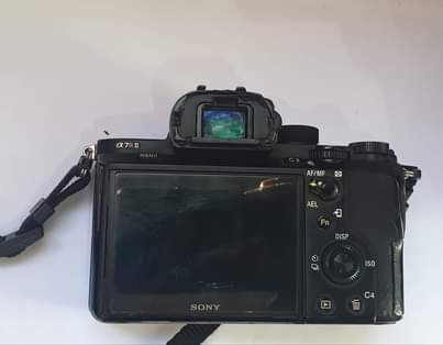 A picture of Sony a7rii lens 50mm f1.8 Flash Speedlite V860II S Softbox