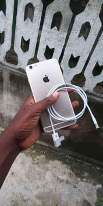 A picture of IPhone 6 plus