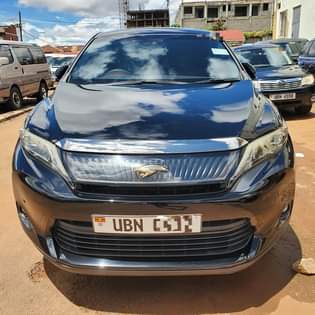 A picture of HARRIER 2014 68M