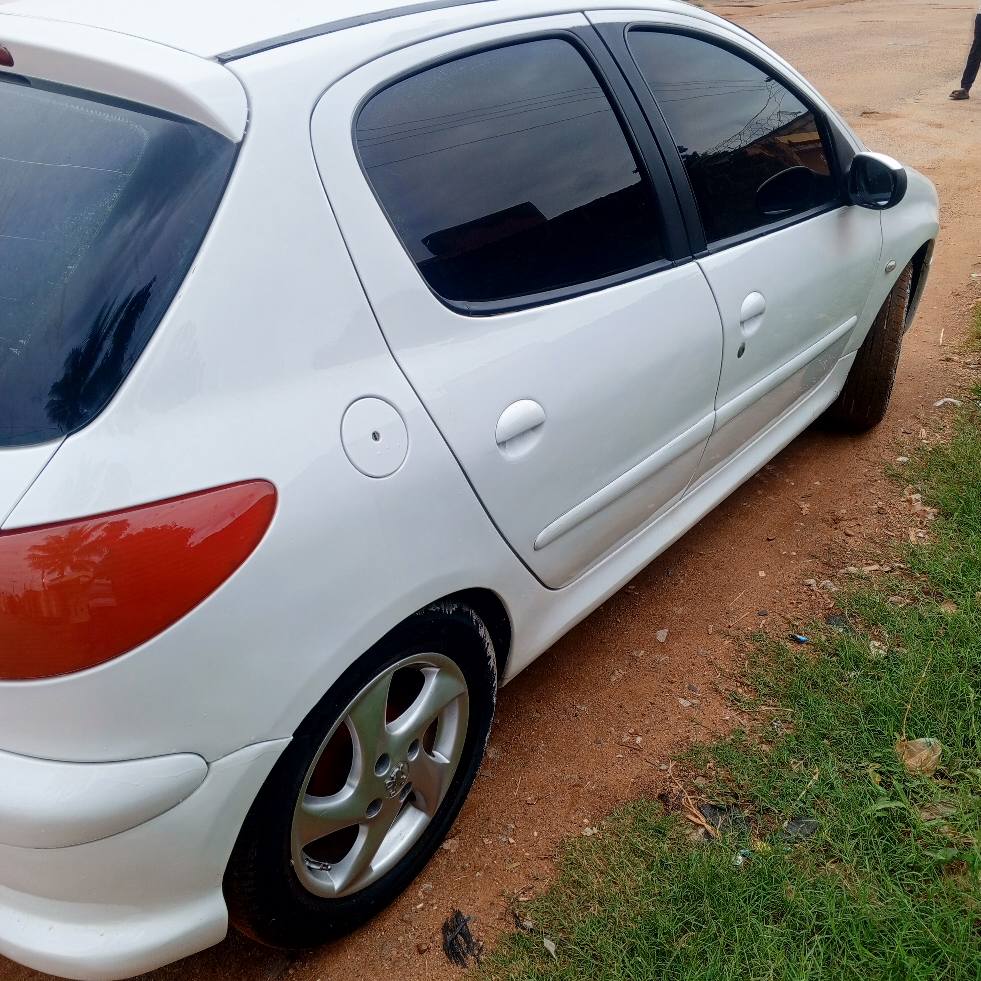 A picture of 206 manual drive