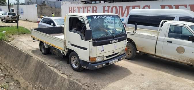 used nissan atlas