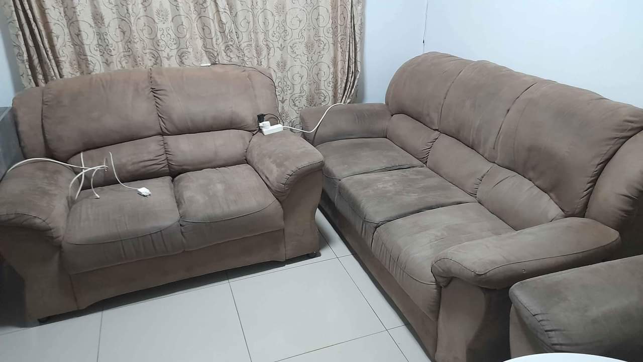 A picture of Brown swayed grafton everest sofas cell number 073 708 3711