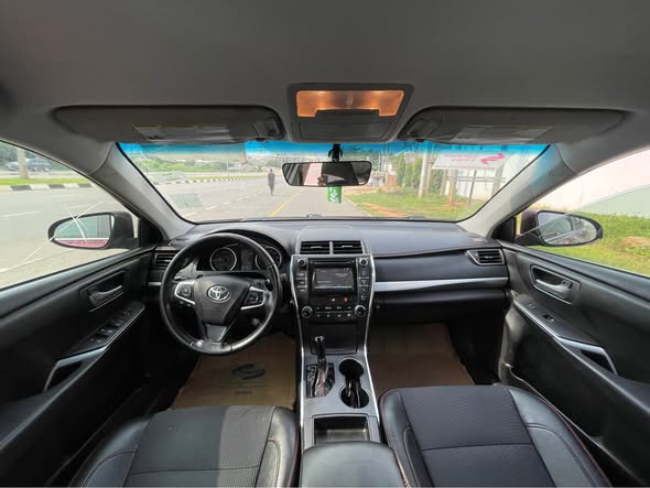 A picture of FOREIGN USED 2016 TOYOTA CAMRY SE 14 900 000 08175232309