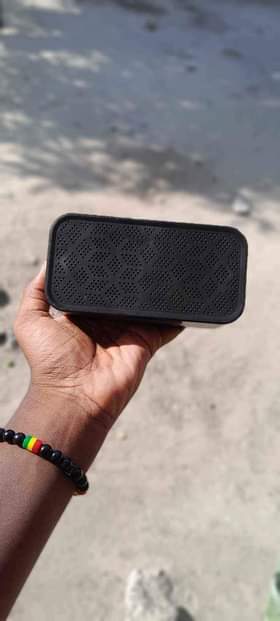 A picture of Clock Bluetooth
