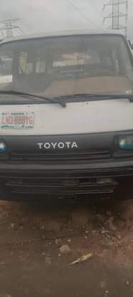 A picture of Toyota have bus Engine and gear perfect Neatly use Buy
