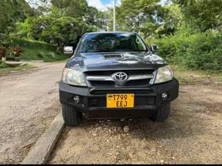 A picture of HILUXY PICKUP DOUBLE CABIN CALL ME ON 0789675638 0711850036