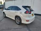 A picture of 2006 toyota harrier