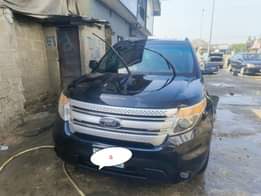 A picture of SUPER CLEAN 2013 MODEL FORD EXPLORER Bought brand new from