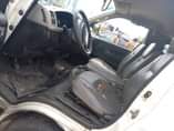 A picture of Toyota hummer 1 bus diesel engine