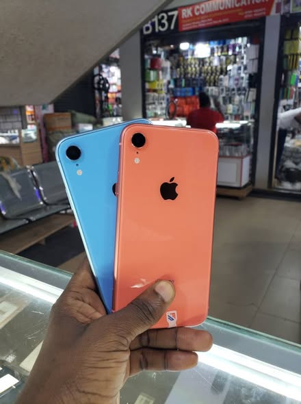A picture of IPhone XR 128gb 650k Face ID 0701707265