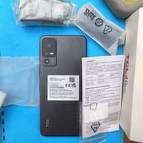 A picture of TCL 40R 5G