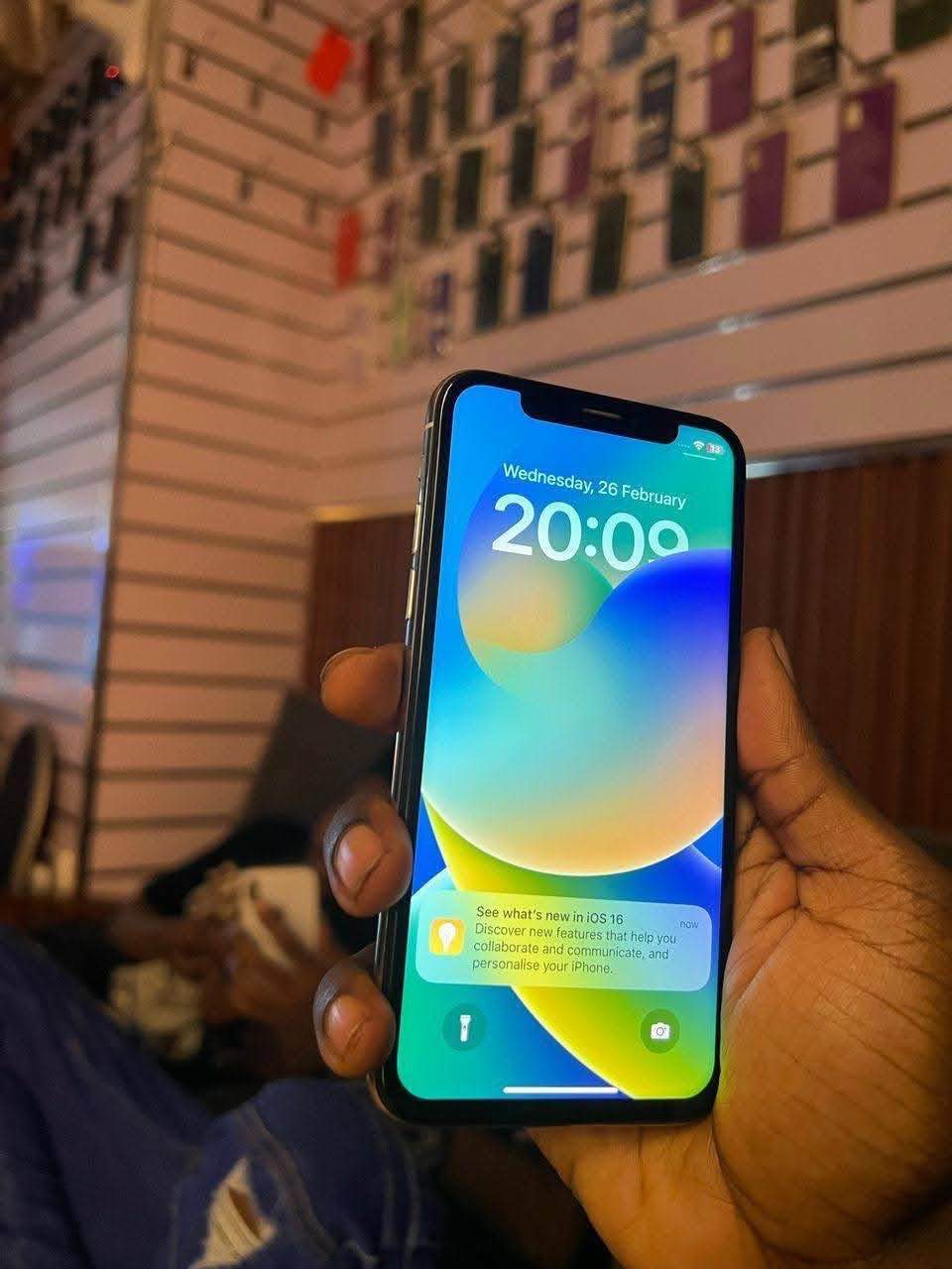 A picture of IPhone X
