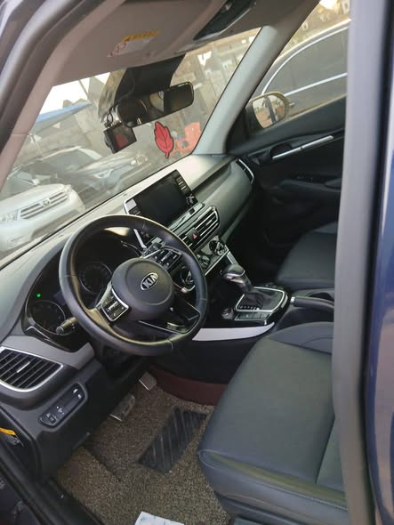 A picture of direct Belgium Kia Seltol 2020 Keyless Condition Zero fault Custom