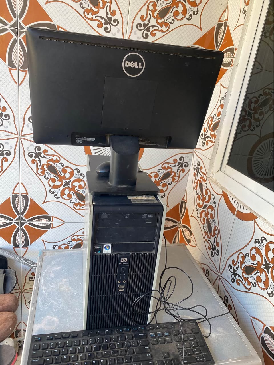 A picture of HP DESKTOP COMPUTER