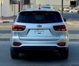 A picture of 2019 Kia sorento usa imported whatsap no 00971563819795