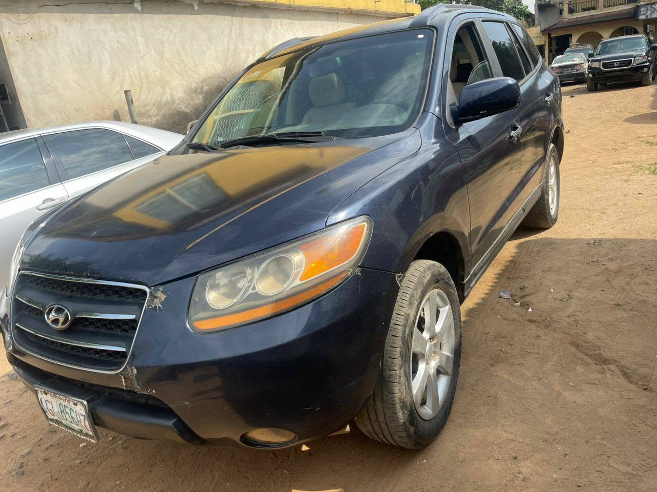 A picture of Hyundai Santafe 2008 model