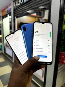 A picture of Beeyi powa Samsung A30 64gb 4gb ram at 330k calls
