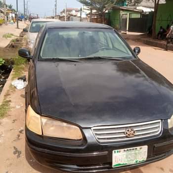 A picture of Toyota Camry aka drop light s 