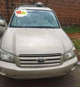 A picture of Toyota Highlander 05 3roll