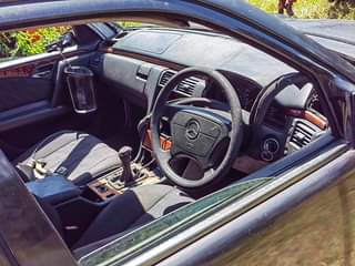 benz e200