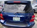 A picture of Sharp Belgium grade 2004 Toyota Highlander Sound engine good gear