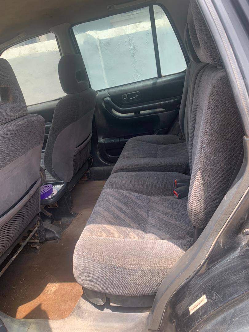 A picture of 2000 HONDA CR V