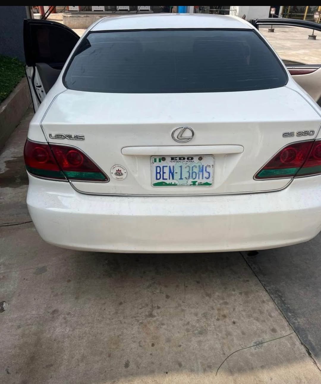 A picture of Sharp Lexus rx330 Benin city