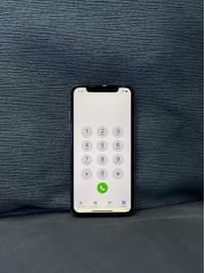 A picture of iPhone X 64gb