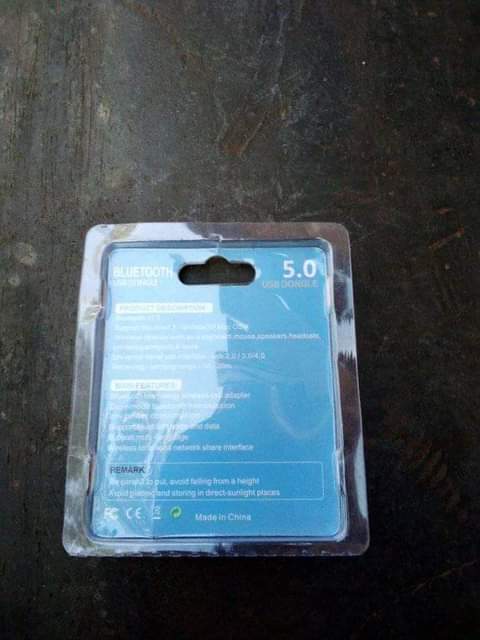 A picture of Bluetooth transmitter and receiver