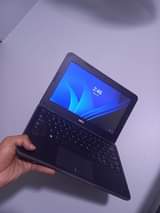 A picture of Dell 3180 SSD 128Gb Ram 8Gb WiFi Bluetooth Bettery 6hrs