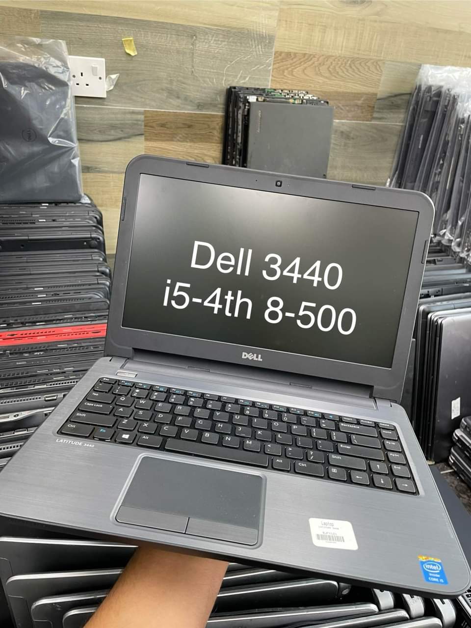 A picture of Dell 3440 i5 4th 8 500
