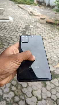 A picture of SAMSUNG S20 5G