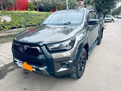 used toyota hilux