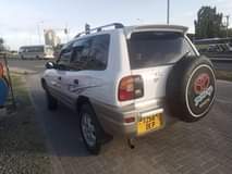 A picture of TOYOTA RAV4 OLD