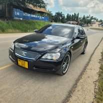 A picture of Toyota mark x