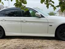 A picture of BMW 3 SERIES