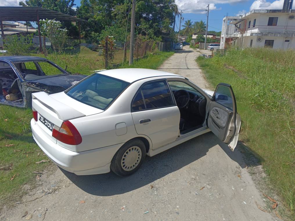 mitsubishi lancer